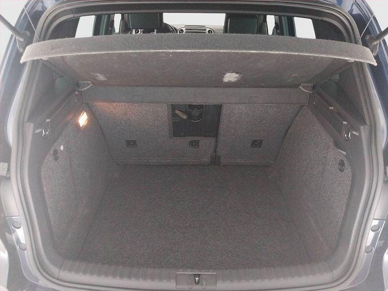 Volkswagen Tiguan (2023) 1.4 TSI, Navi, Tempomat - fotka 14 z 20