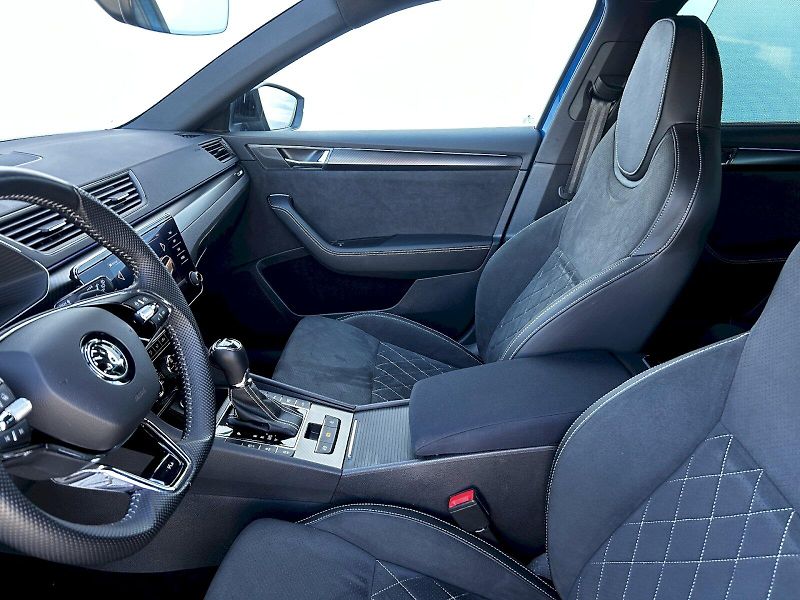 Škoda Superb (2024) Combi 2.0 TDI 147kW 4x4 DSG Sp - fotka 27 z 35