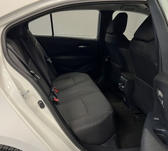 Toyota Corolla 1,5 COMFORT - fotka 11 z 15