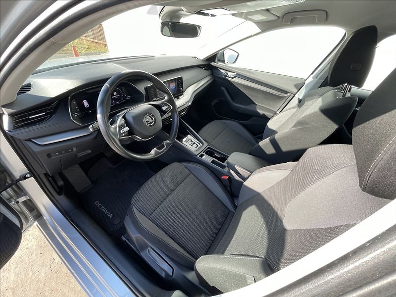 Škoda Octavia 2,0 TDI 4x4 DSG Ambi Plus TZ - fotka 5 z 22