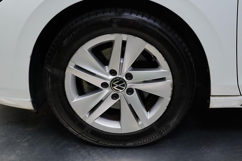 Volkswagen Golf - fotka 10 z 25