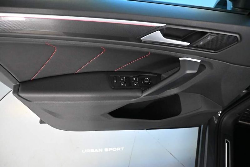 Volkswagen Tiguan (2022) 2.0 4Motion Urban Sport 147KW - fotka 14 z 32