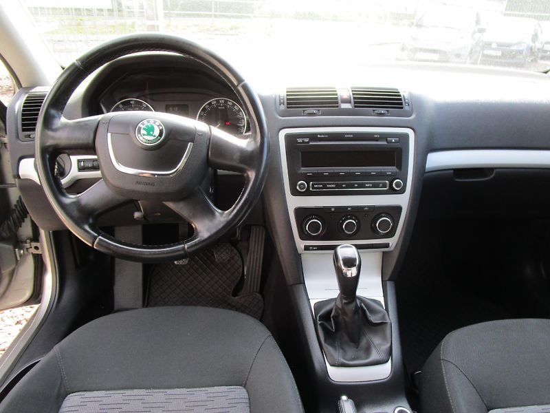 Škoda Octavia 1,2TSI-77KW-KOUPENA V ČR - fotka 8 z 15
