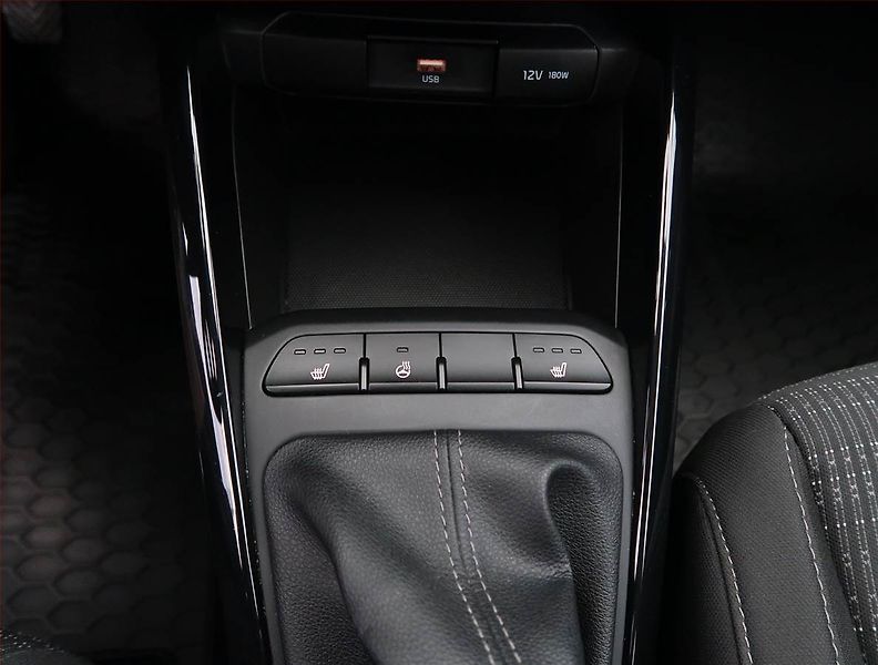 Kia Stonic (2024) 1.2 DPI, ČR,1.maj, Serv.kniha - fotka 20 z 22