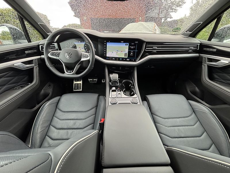 Volkswagen Touareg (2024) 3.0 Tsi,R-Line,tažné,nez top - fotka 10 z 26