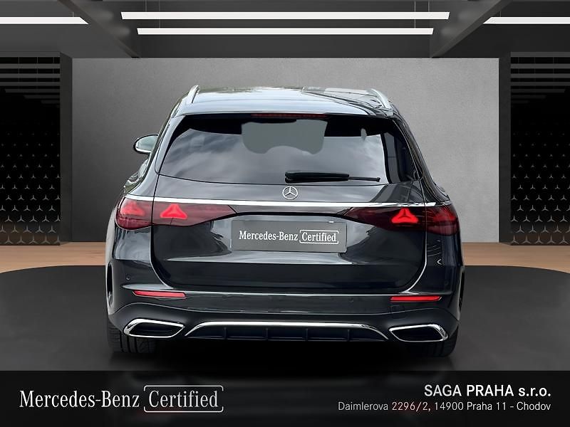 Mercedes-Benz Třídy E E-Třída 220 d 4MATIC kombi - fotka 3 z 18