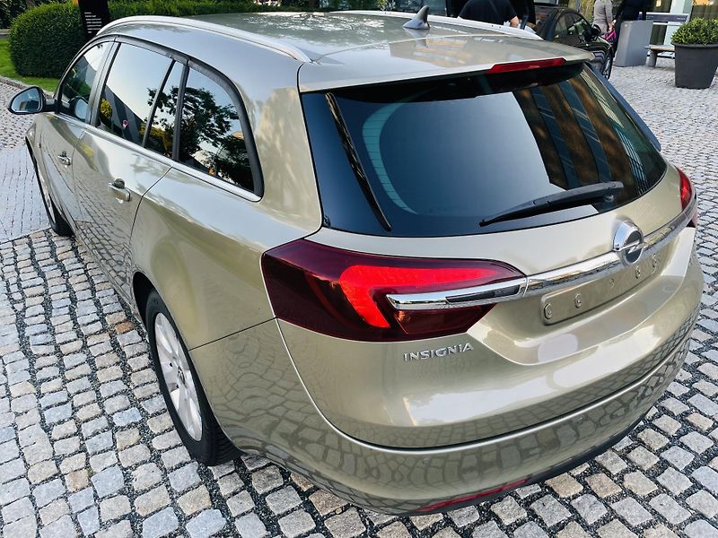 Opel Insignia 2.0CDTi MANUÁL VÝHŘEV LED - fotka 17 z 41