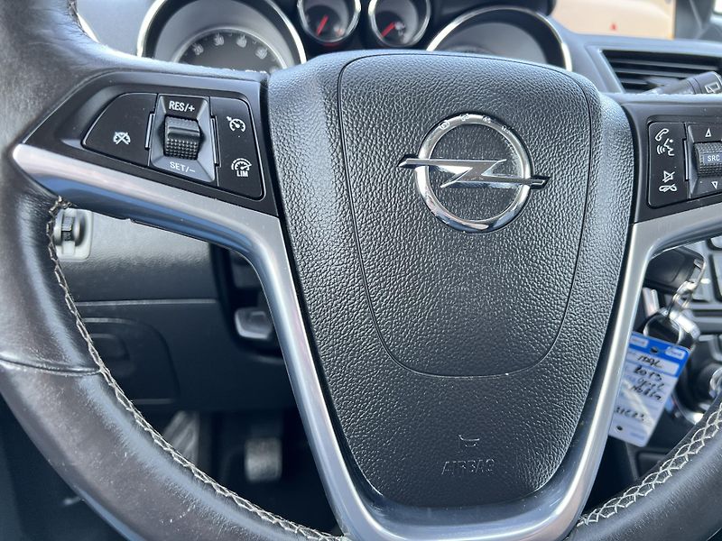 Opel Mokka 1.4T COSMO 4x4 NAVI KAMERA - fotka 14 z 44