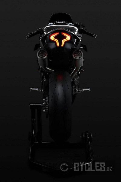 CFMOTO 450 SR (2026) - fotka 12 z 15
