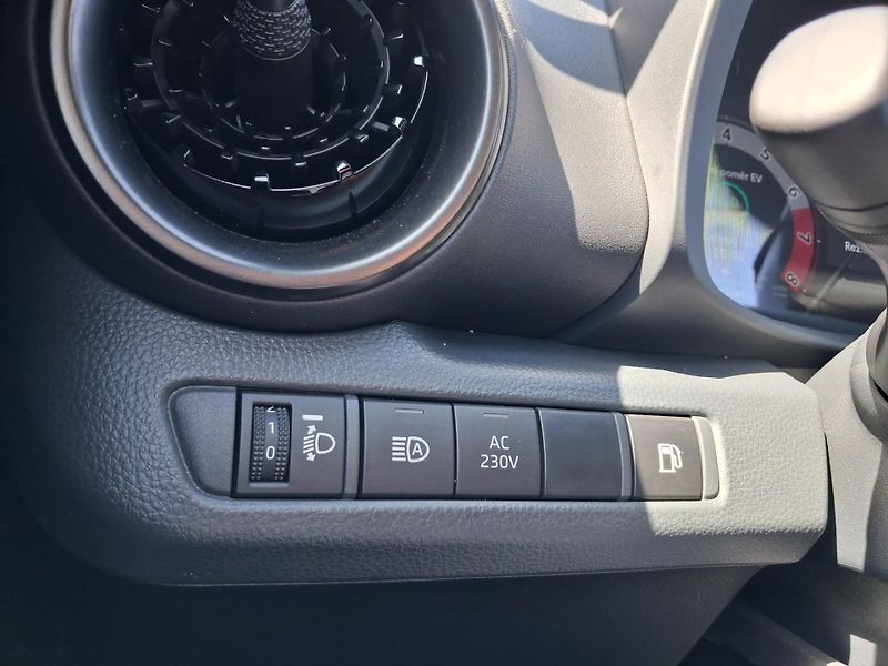 Toyota C-HR 2,0 PHEV E-CVT Style - fotka 13 z 24