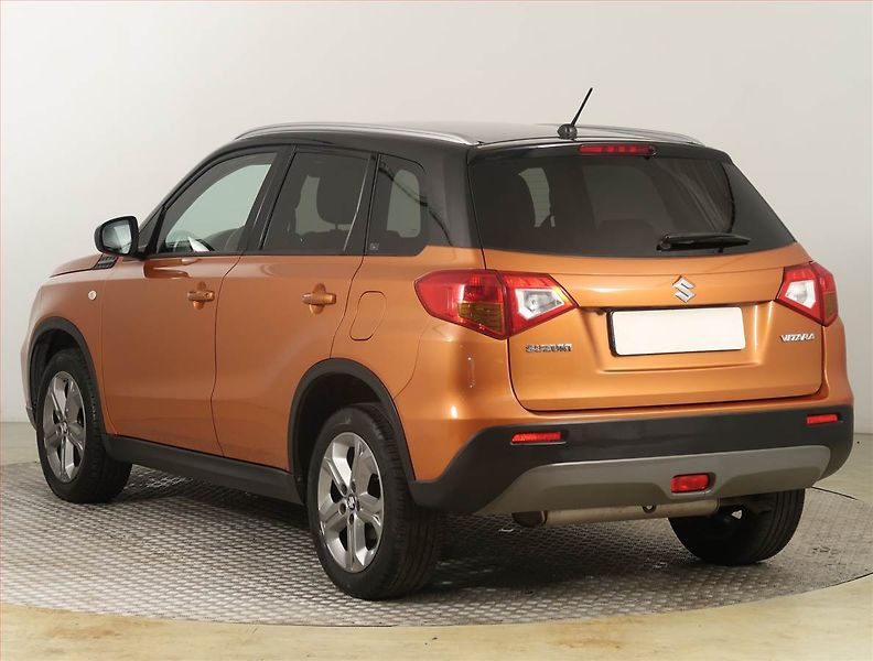 Suzuki Vitara (2017) 1.6 VVT, Serv.kniha, Navi - fotka 4 z 19