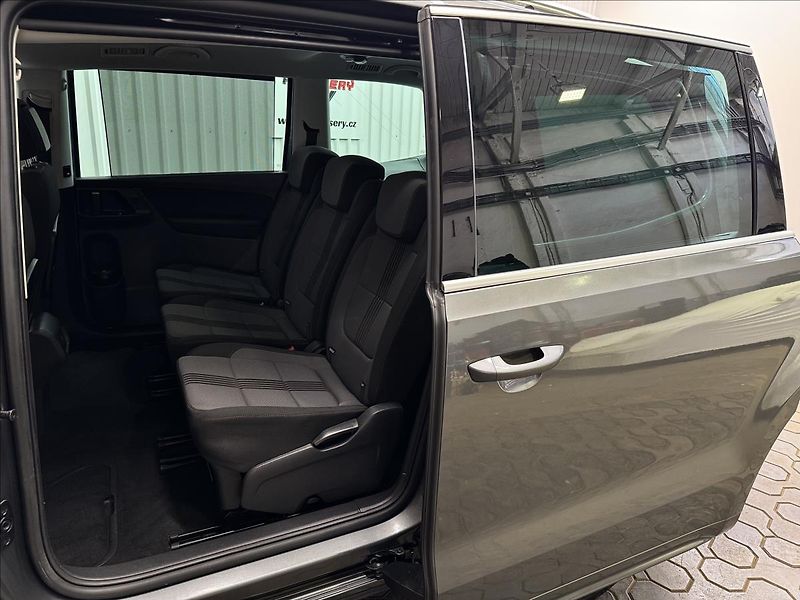 Volkswagen Sharan 2.0TSI 162KW DSG ACC DCC 2XALU - fotka 36 z 50