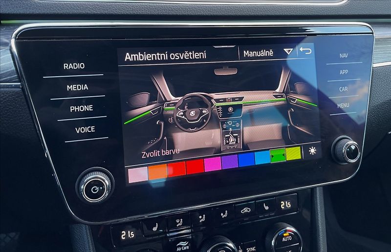 Škoda Superb 2,0 TDi,147kW,STYLE,DSG - fotka 18 z 28