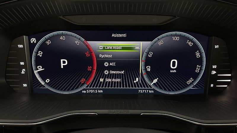 Škoda Superb 2.0 TDI DSG L&K Combi - fotka 10 z 35