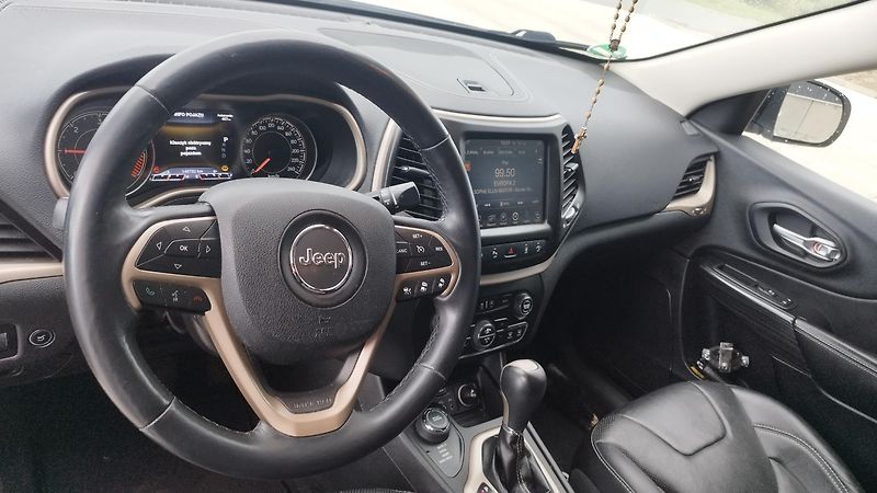 Jeep Cherokee 2.0JTD-volat-608 081 843 - fotka 14 z 19