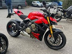 Ducati Streetfighter V4 S (2023) 2023 - fotografie inzerátu