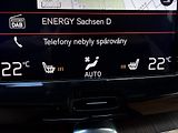 Volvo XC60 T5 AWD // MOMENTUM PRO  - náhled 23