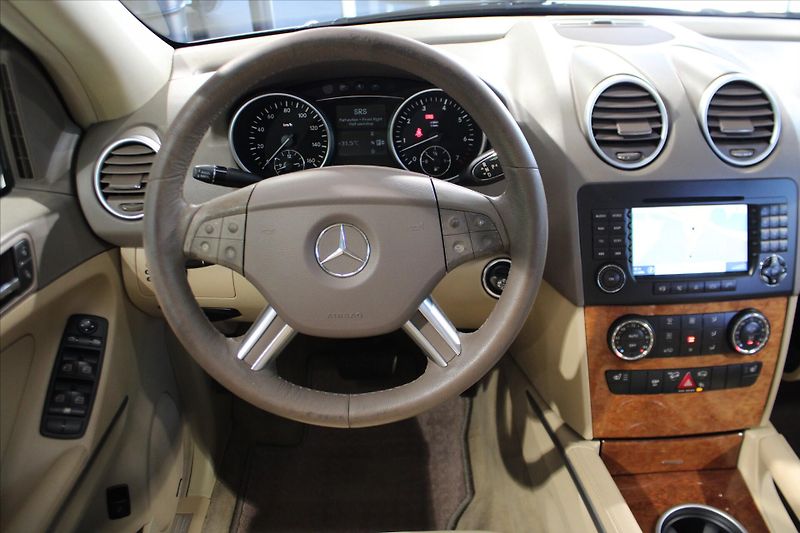 Mercedes-Benz Třídy M 350 4MATIC H&K/Pano  ML - fotka 13 z 23