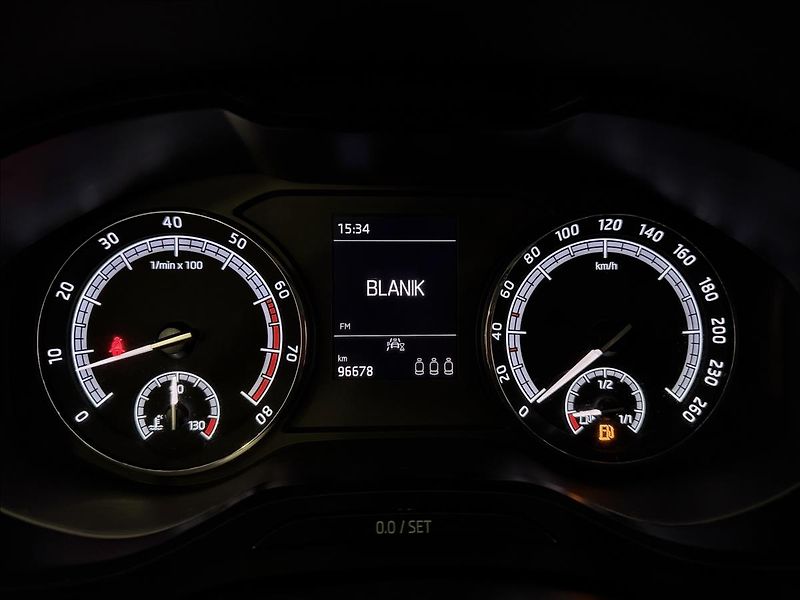 Škoda Kodiaq 1.5TSI 110kW MAN. TAŽNÉ 2XKOLA - fotka 17 z 37