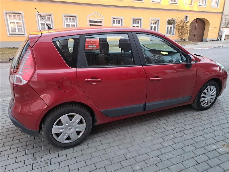Renault Scénic 1,5 dCi - fotka 11 z 39