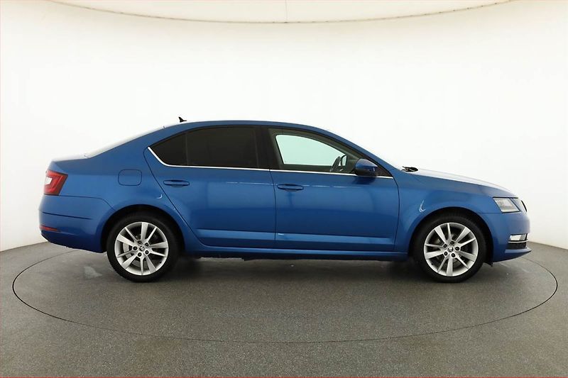 Škoda Octavia (2019) Style 1.6 TDI, Serv.kniha - fotka 6 z 15