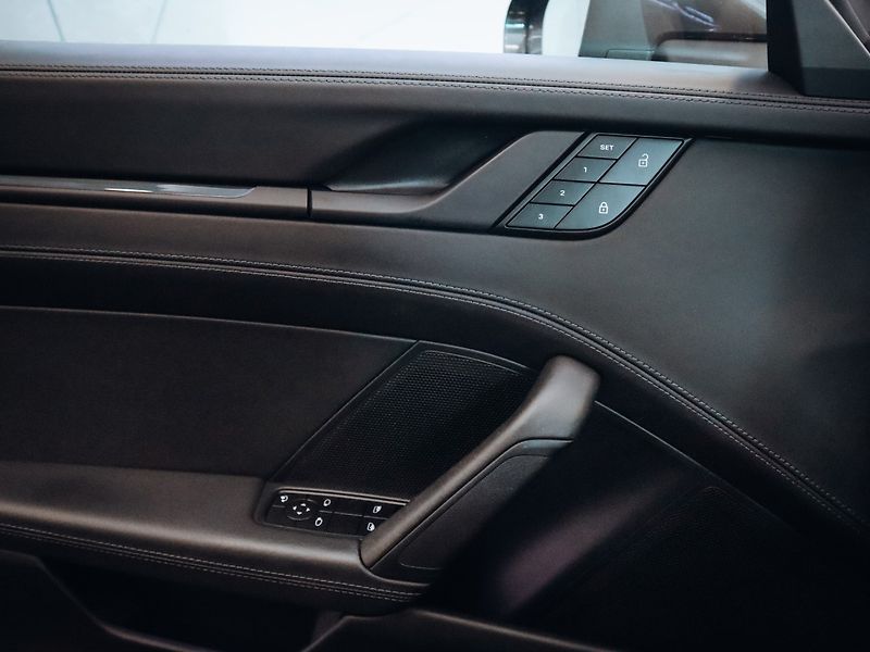 Porsche 911 Carrera T - fotka 8 z 28