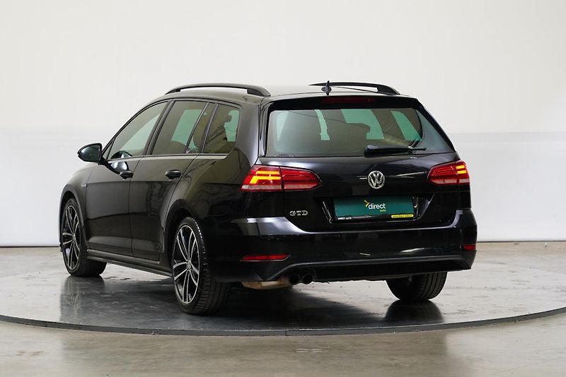 Volkswagen Golf - fotka 7 z 27