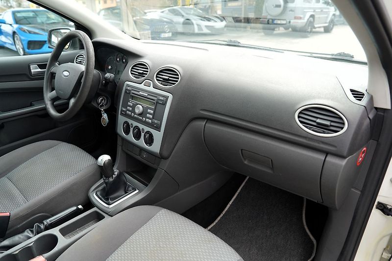 Ford Focus 1.8 TDCI/klima/stereo/nová STK - fotka 23 z 35