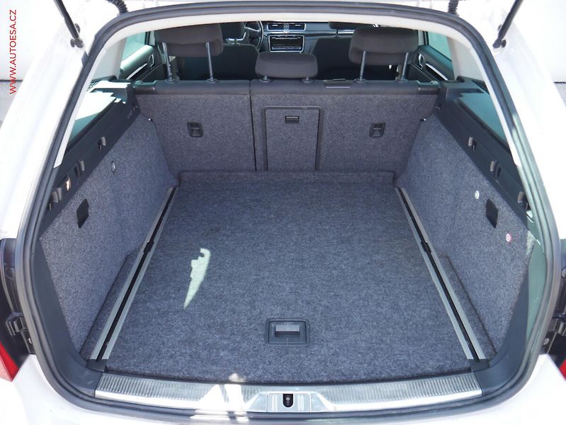 Škoda Superb (2012) 2.0.TDi, DSG, výhřev.sed - fotka 7 z 22