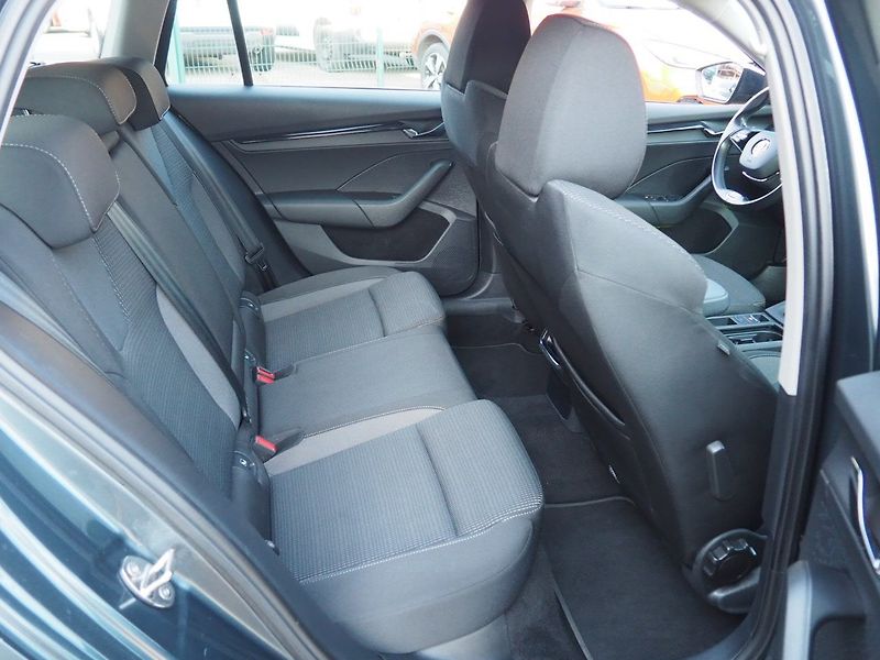 MG ZS (2023) 1.5i, Comfort, LED - fotka 15 z 32