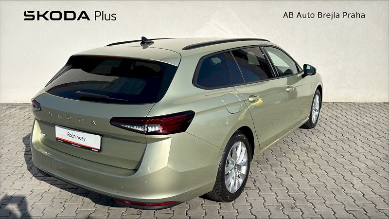 Škoda Superb (2025) COMBI SELEC TS 110/1.5 A7F - fotka 2 z 24