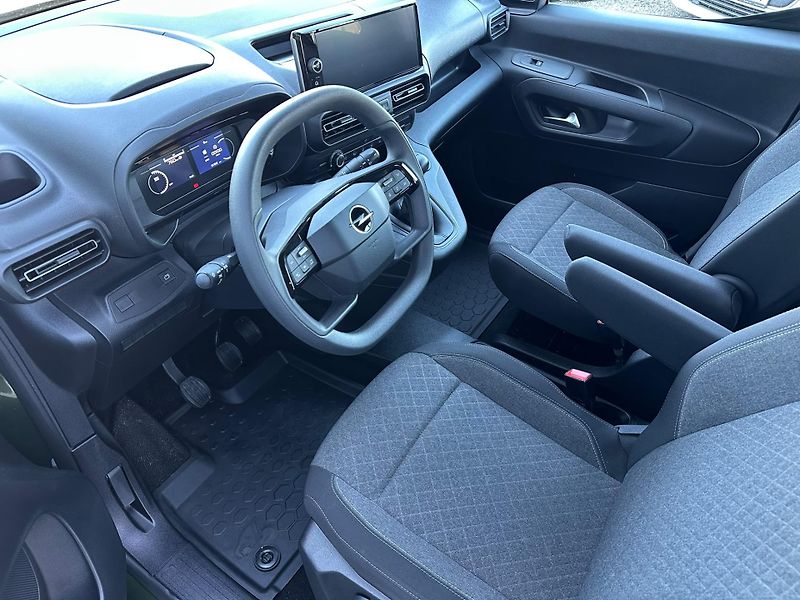 Opel Combo Edition Plus L1H1 1.5CDTI, MT6 - fotka 8 z 19