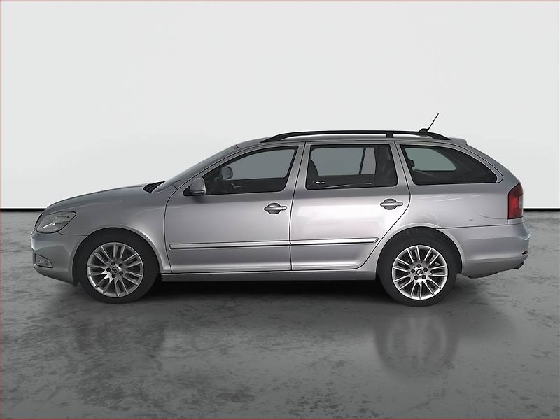 Škoda Octavia (2011) Laurin&Klement 2.0 TDI, 4X4 - fotka 3 z 22