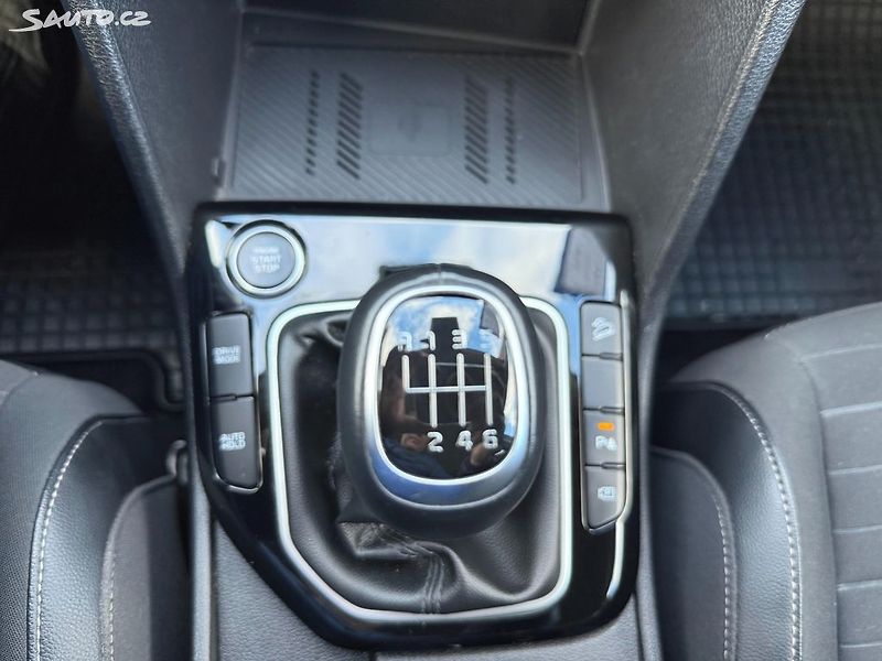 Kia Sportage 1.6 CRDI 100 kW ČR TAŽNÉ - fotka 19 z 41