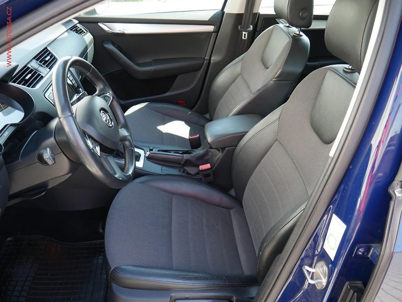 Škoda Octavia (2014) 2.0TDi, DSG, park.asist - fotka 9 z 16