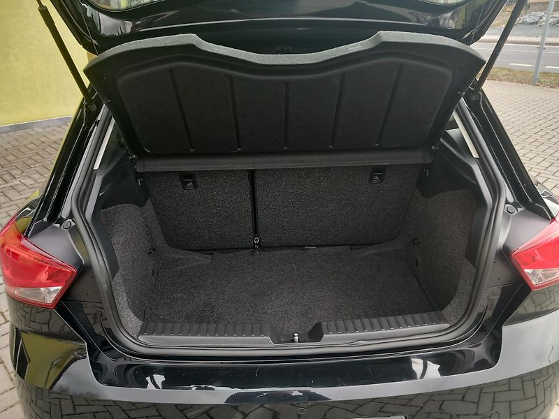 Seat Ibiza (2022) 1.MAJ. SERVISKA  ODPOČET ! - fotka 18 z 42