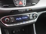 Hyundai i30 (2018) Style 1.0 T-GDI, Tempomat - náhled 15