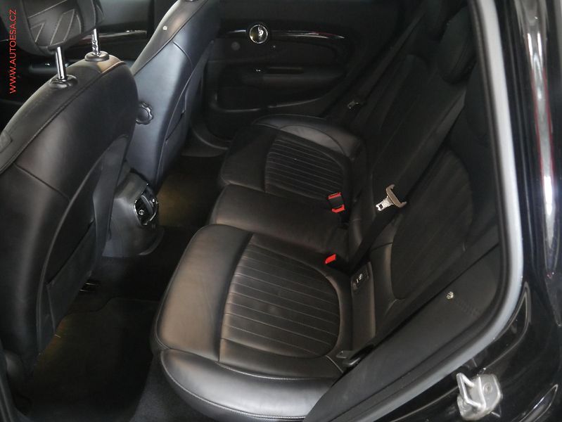 Mini Clubman (2016) 2.0 4x4, LED, panor, navi - fotka 10 z 19