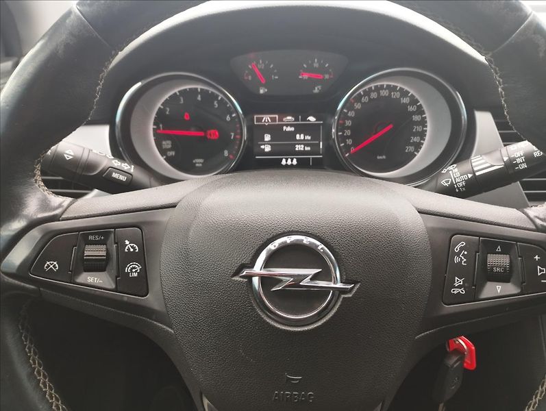 Opel Astra 1,0 i 77KW - fotka 14 z 17