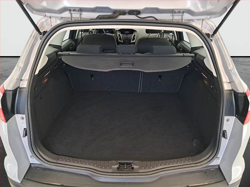 Ford Focus (2011) 1.6 TDCi, jezdí skvěle - fotka 13 z 14