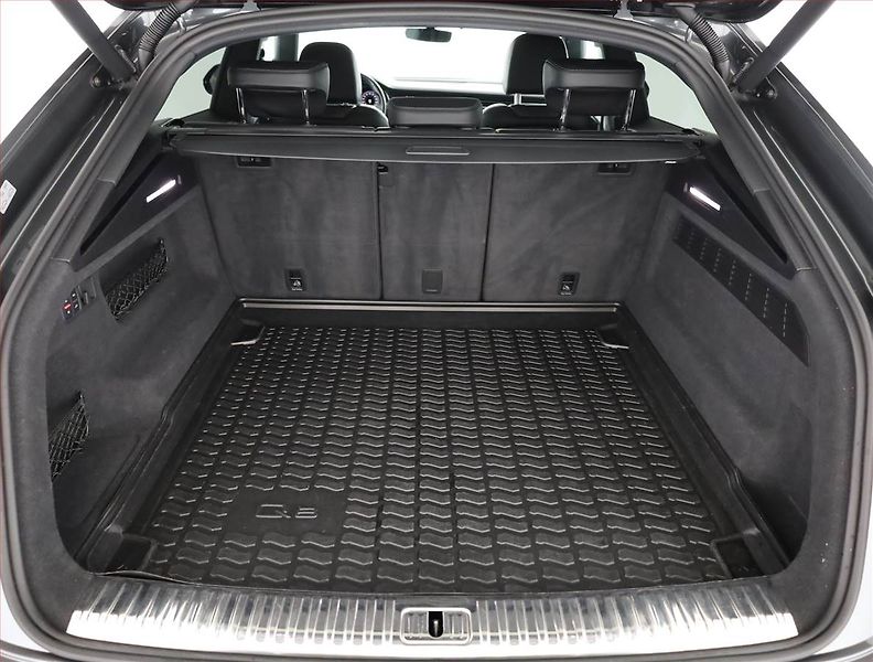 Audi Q8 (2018) 50 TDI - fotka 19 z 20
