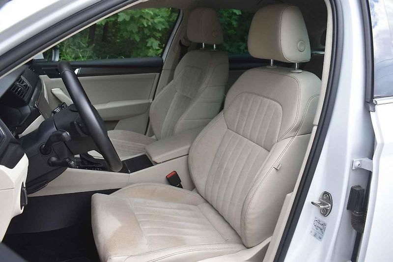 Škoda Superb třetí generace je spolehlivé auto na dlouhé cesty