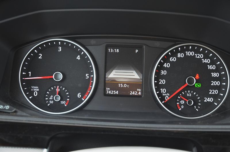 Volkswagen Multivan (2017) TDi 150kW 4x4 DSG Highline ČR - fotka 32 z 48