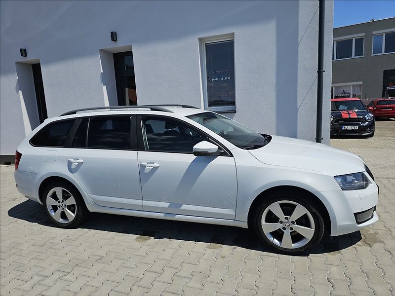 Škoda Octavia 2,0TDi 110KW Elegance TZ - fotka 5 z 49