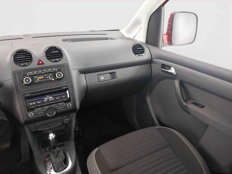 Volkswagen Caddy (2014) Soccer 1.6 TDI, 5Míst - fotka 8 z 20