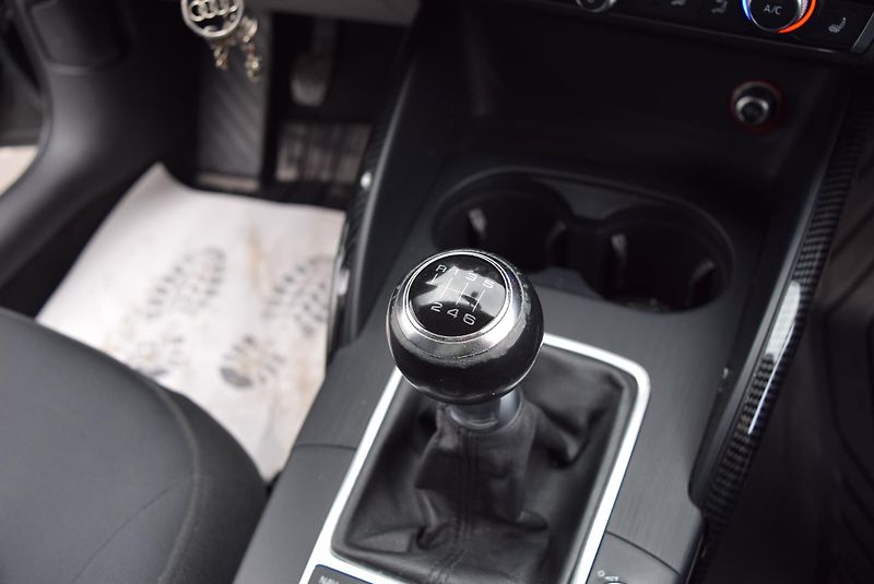 Audi A3 (2014) 1.2TSI 77kw AMBIENTE NAVI VÝHŘ - fotka 34 z 45