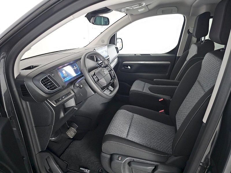 Toyota ProAce Verso (2026) L2 2.2D 180k AT FAMILY 8S - fotka 6 z 32