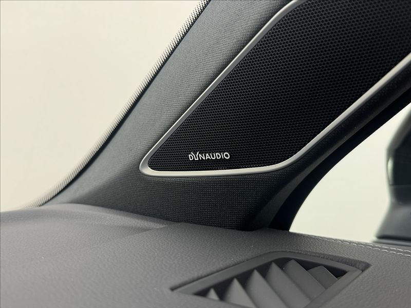 Volkswagen Touareg 3,0 HUD MASÁŽ NZTOP ČR ZÁRUKA - fotka 35 z 54