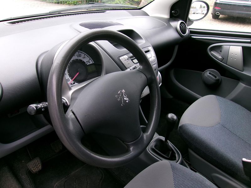 Peugeot 107 - fotka 11 z 16