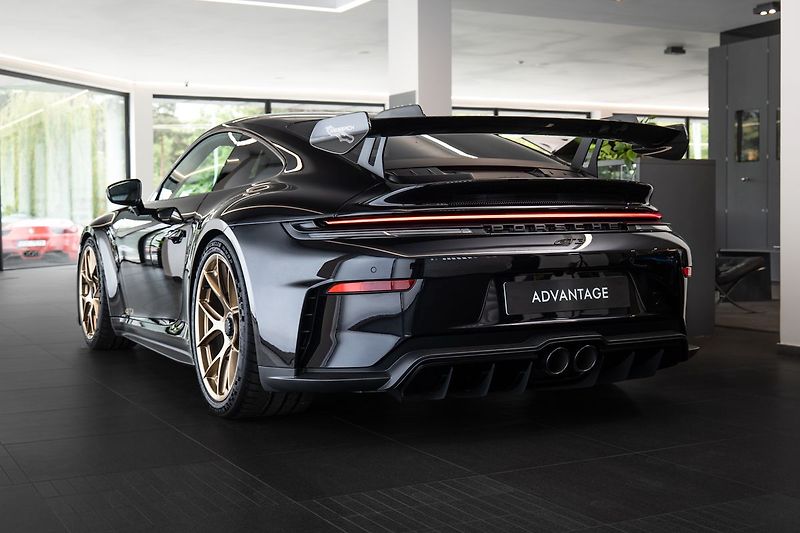 Porsche 911 Weissach - fotka 4 z 24